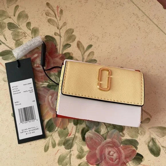 新品！Snapshot Marc Jacobs Mini Trifold 20735509_50827652_600.jpg